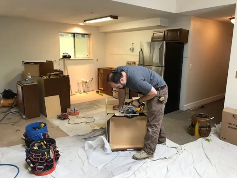 cris-gonczi-working-on-the-job-pdx-remodeling-and-design